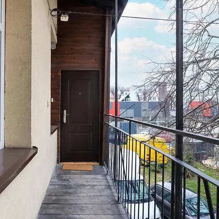 Comfortable & Bright By Renters Apartment *