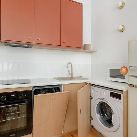 Comfortable & Bright By Renters Rzeszow